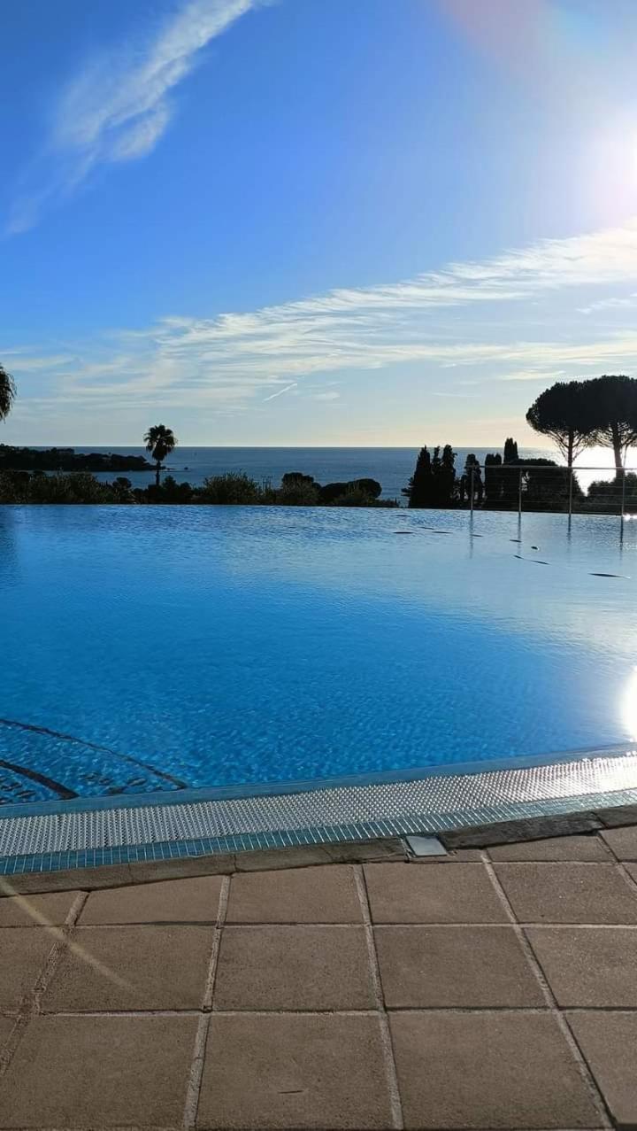 Vacances En Paradis Saint-Raphaël Exterior foto