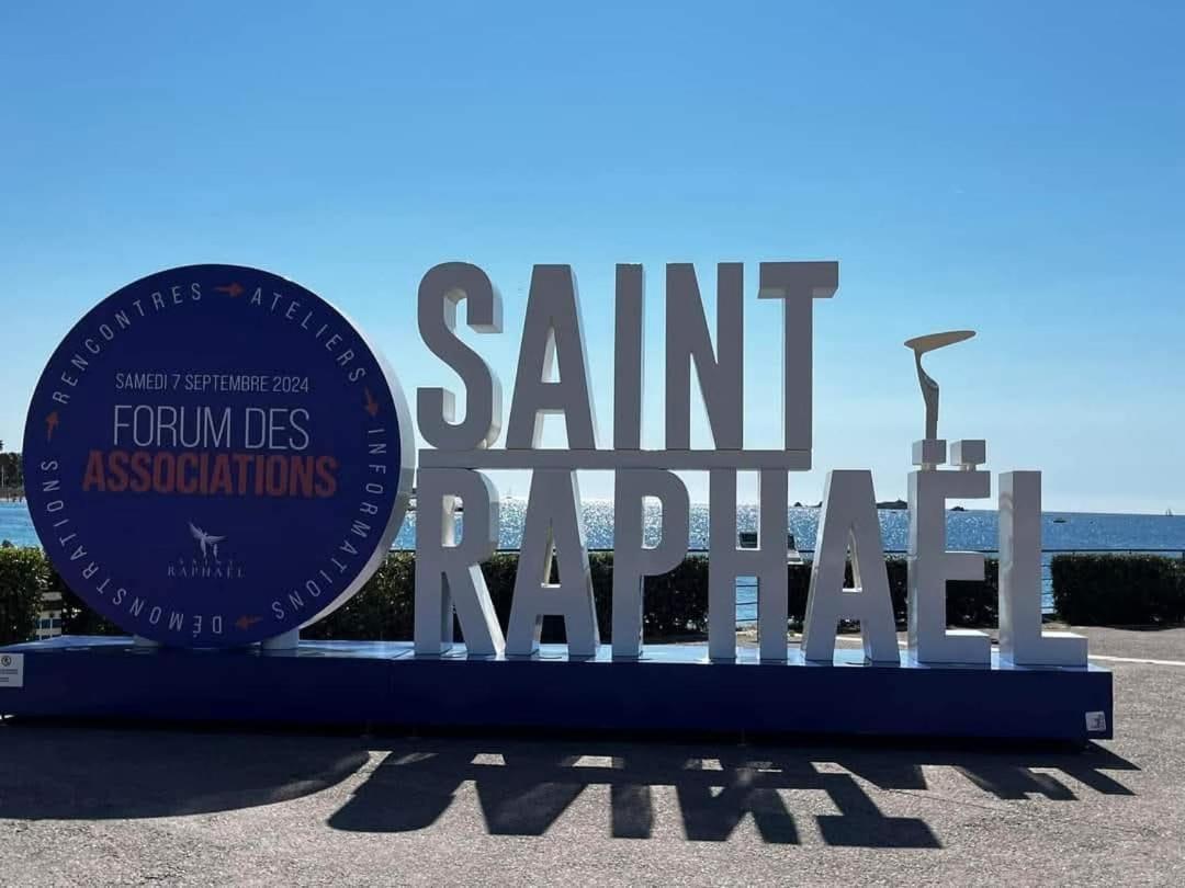 Vacances En Paradis Saint-Raphaël Exterior foto